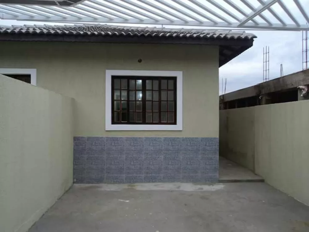 Casa à venda com 2 quartos, 125m² - Foto 2