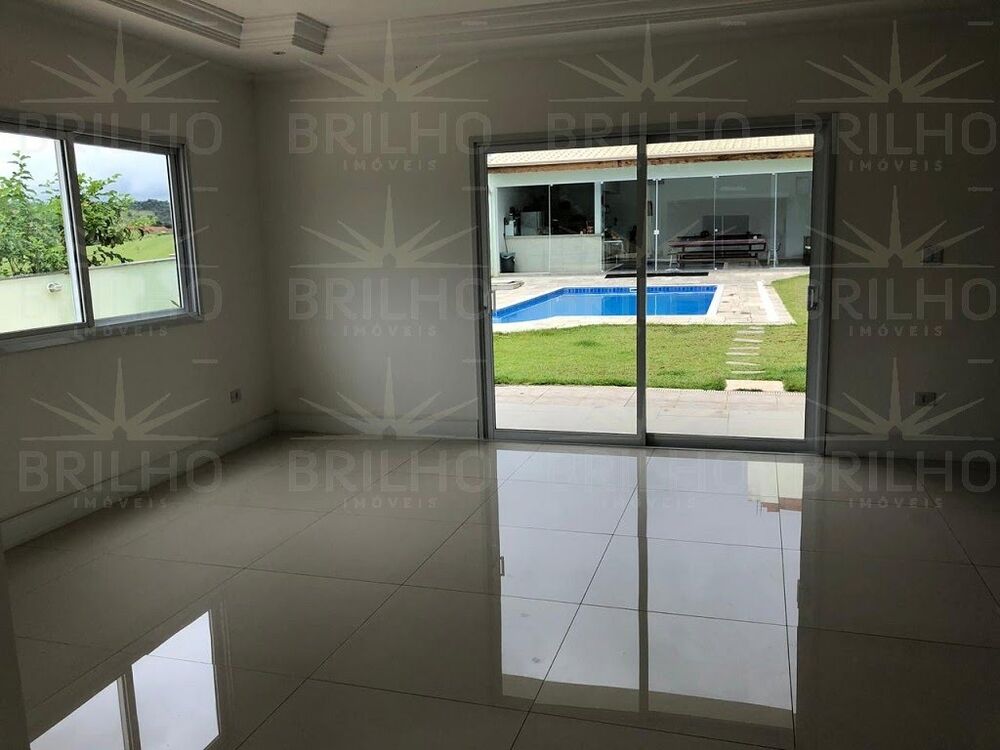 Casa de Condomínio à venda com 3 quartos, 428m² - Foto 1