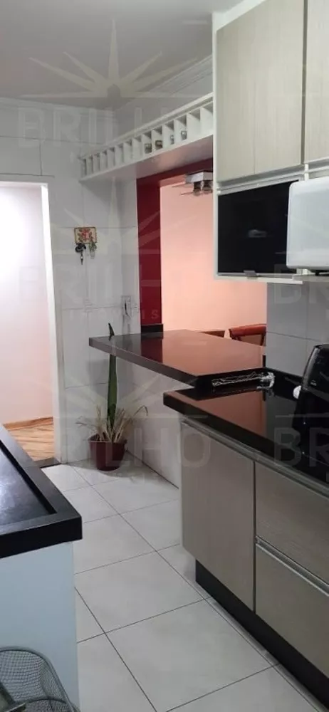 Apartamento à venda com 3 quartos, 76m² - Foto 1