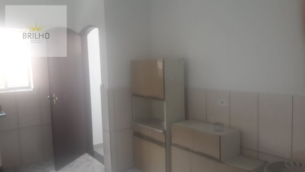 Casa à venda e aluguel com 1 quarto, 75m² - Foto 2