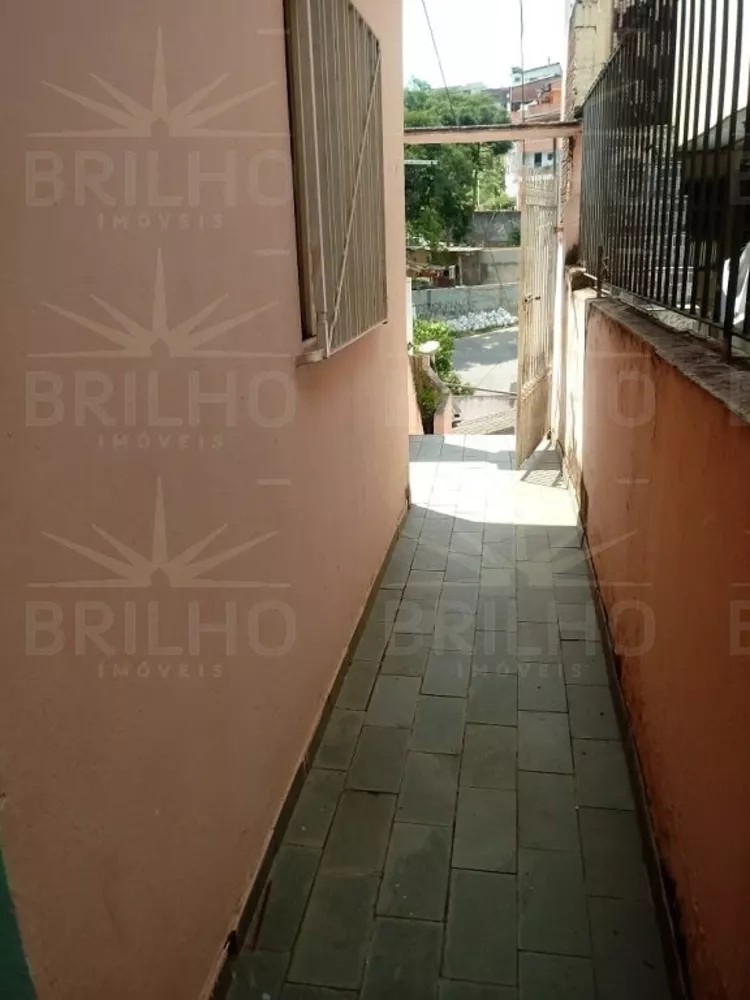 Casa à venda e aluguel com 1 quarto, 125m² - Foto 2