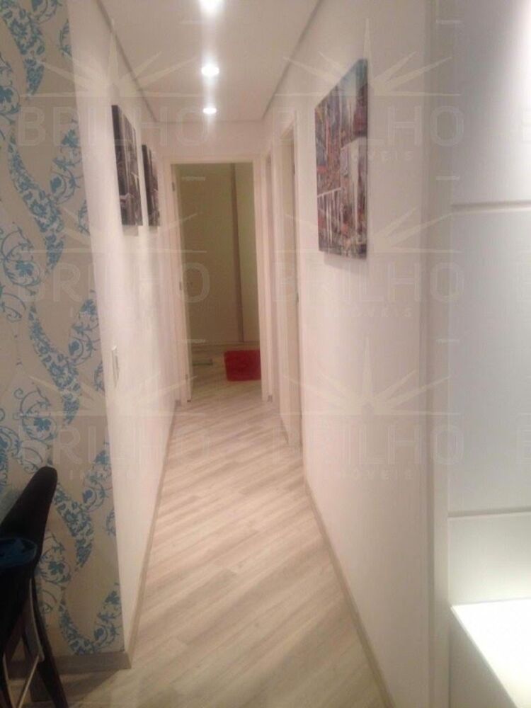 Apartamento à venda com 2 quartos, 62m² - Foto 11
