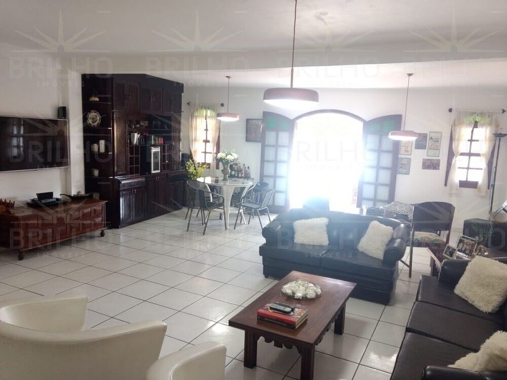 Sobrado à venda e aluguel com 3 quartos, 223m² - Foto 4