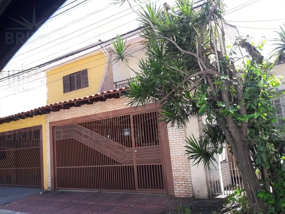 Sobrado à venda com 3 quartos, 214m² - Foto 1