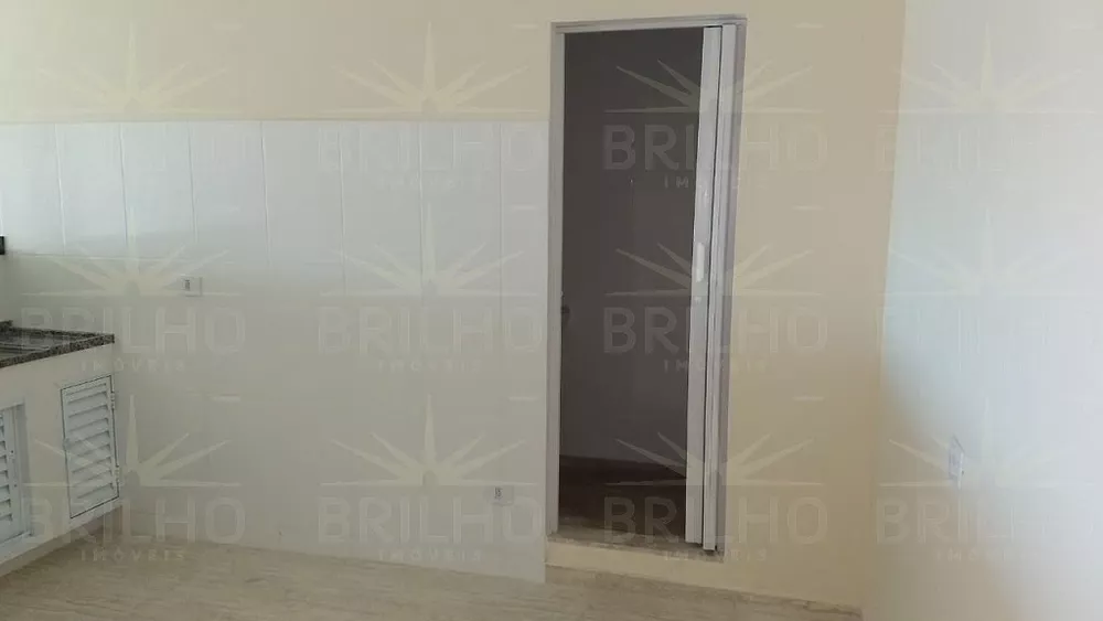 Casa para alugar com 2 quartos, 125m² - Foto 3