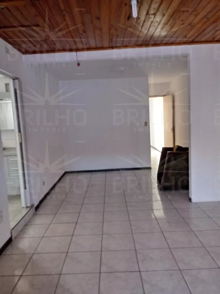 Sobrado à venda e aluguel com 4 quartos, 150m² - Foto 1