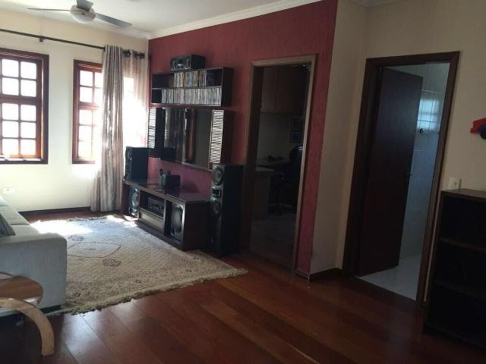 Casa de Condomínio à venda e aluguel com 4 quartos, 300m² - Foto 2