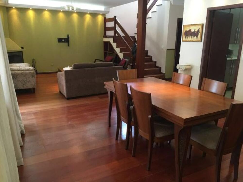 Casa de Condomínio à venda e aluguel com 4 quartos, 300m² - Foto 1