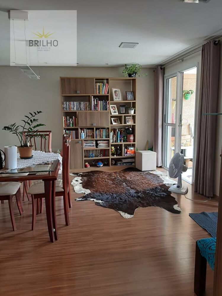 Apartamento à venda com 2 quartos, 68m² - Foto 1