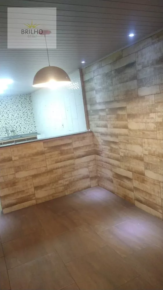 Sobrado à venda com 7 quartos, 160m² - Foto 1