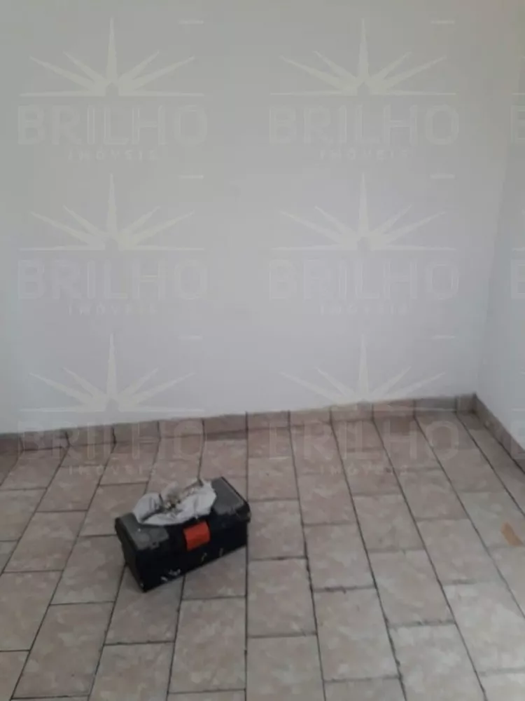 Casa para alugar com 1 quarto, 20m² - Foto 12