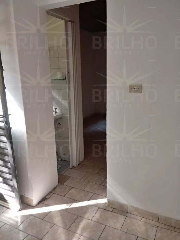 Casa para alugar com 1 quarto, 20m² - Foto 13