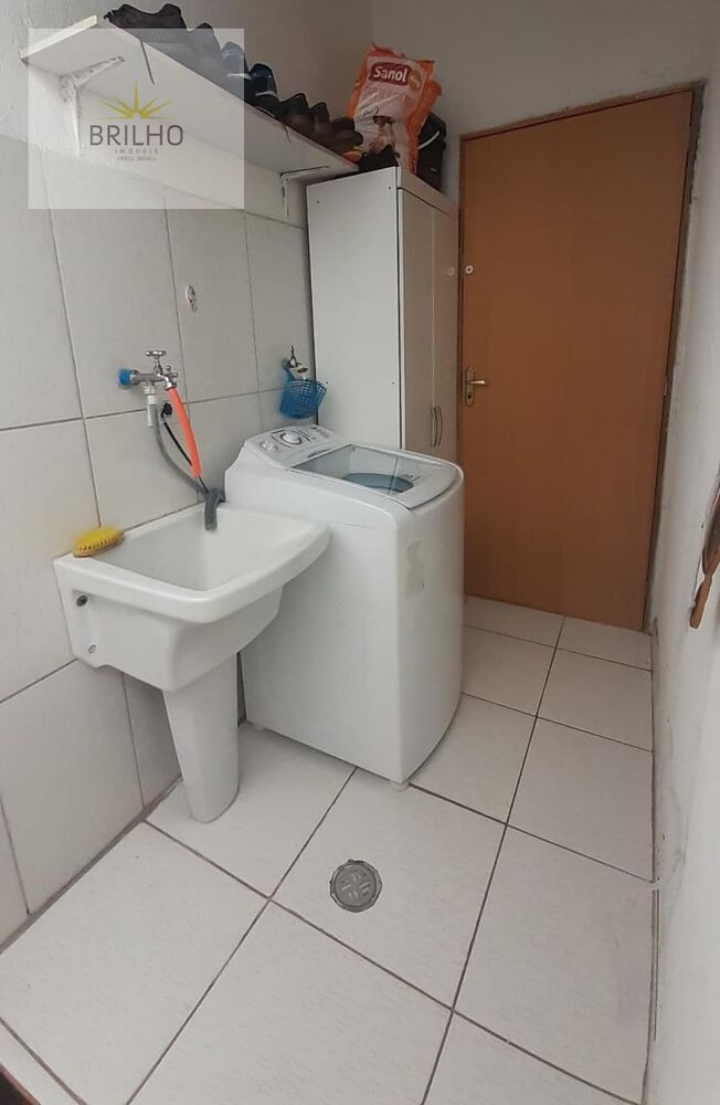 Casa à venda com 2 quartos, 125m² - Foto 3