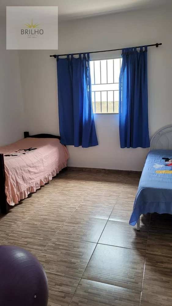 Casa à venda com 2 quartos, 200m² - Foto 4