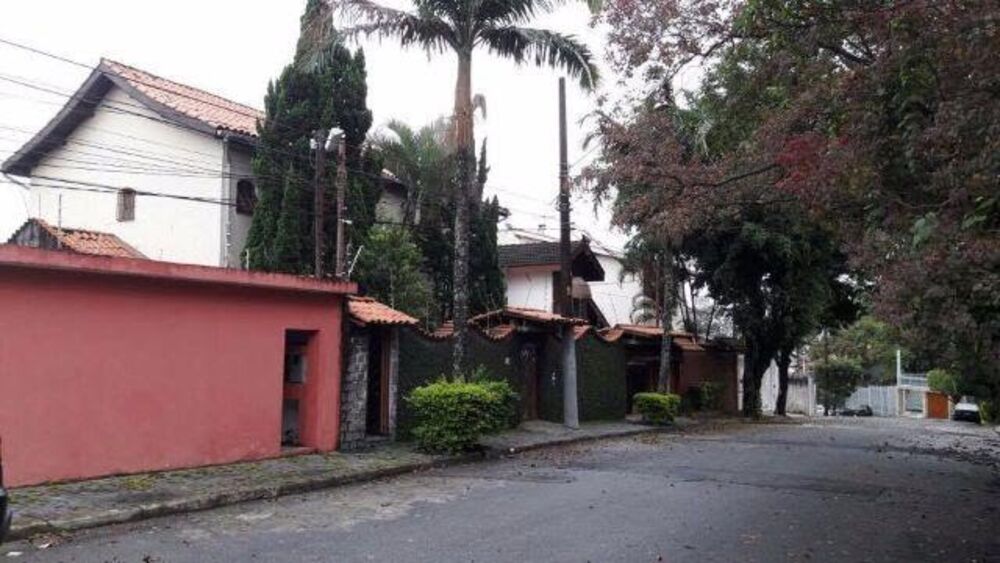 Casa de Condomínio à venda e aluguel com 3 quartos, 400m² - Foto 2