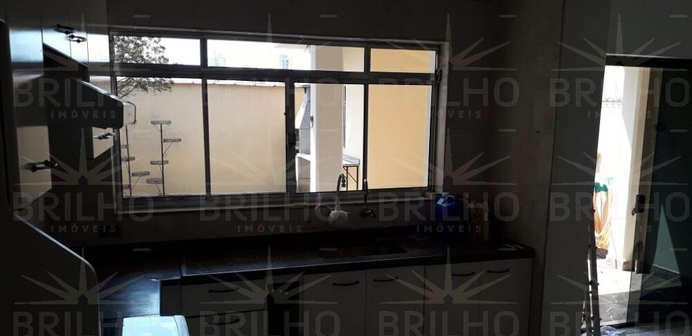 Sobrado para alugar com 2 quartos, 120m² - Foto 1