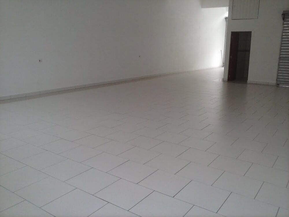 Loja-Salão para alugar, 335m² - Foto 1