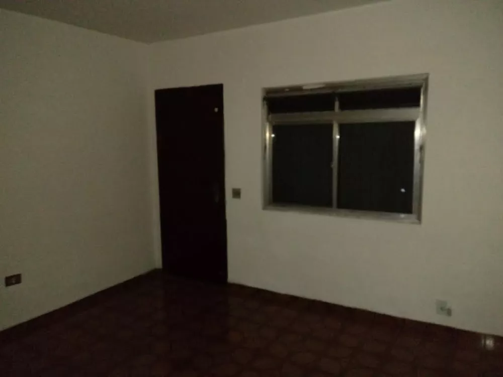 Casa à venda com 3 quartos, 200m² - Foto 1