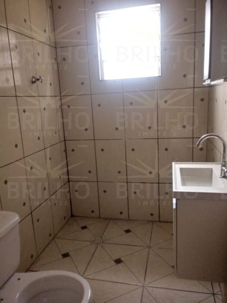 Casa para alugar com 2 quartos, 90m² - Foto 5