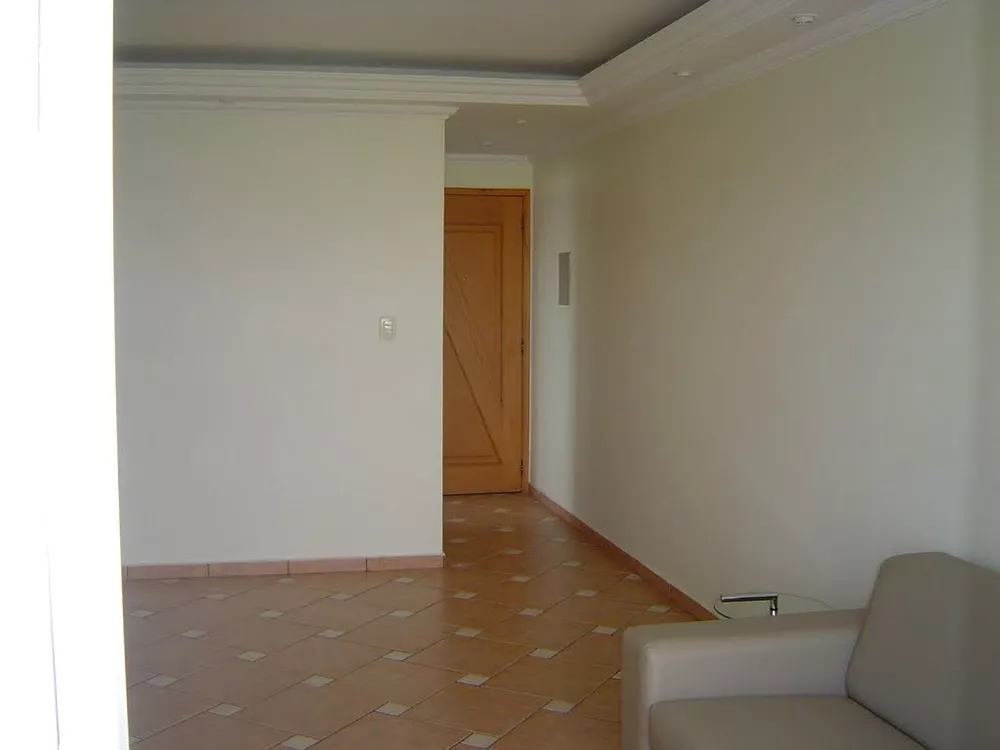 Apartamento à venda com 3 quartos, 68m² - Foto 2