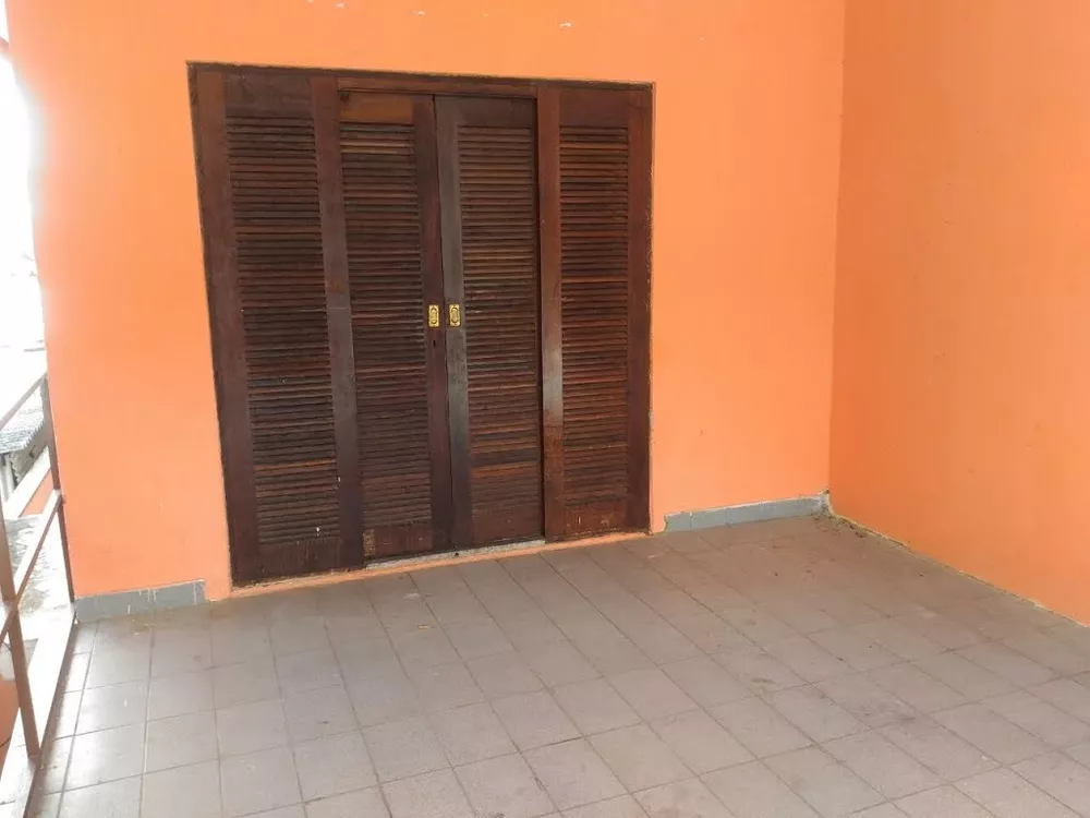 Casa à venda e aluguel com 3 quartos, 150m² - Foto 3