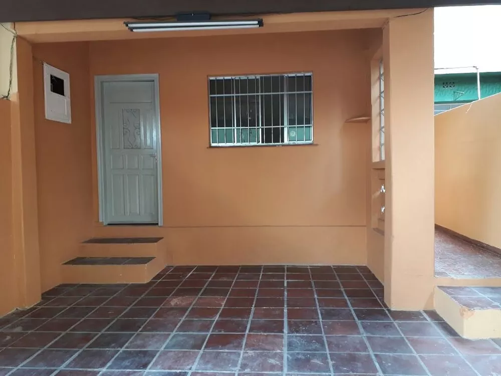 Casa para alugar com 2 quartos, 95m² - Foto 1