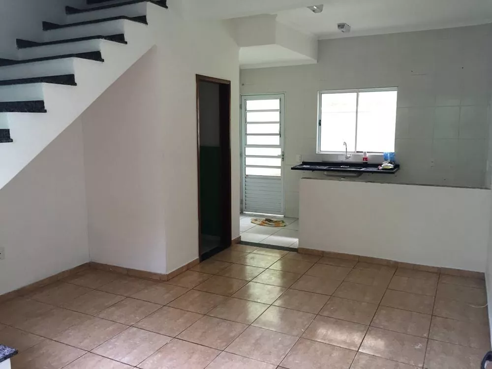 Casa de Condomínio, 2 quartos - Foto 1