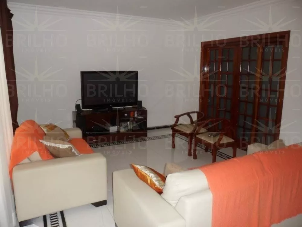 Sobrado à venda com 3 quartos, 125m² - Foto 2