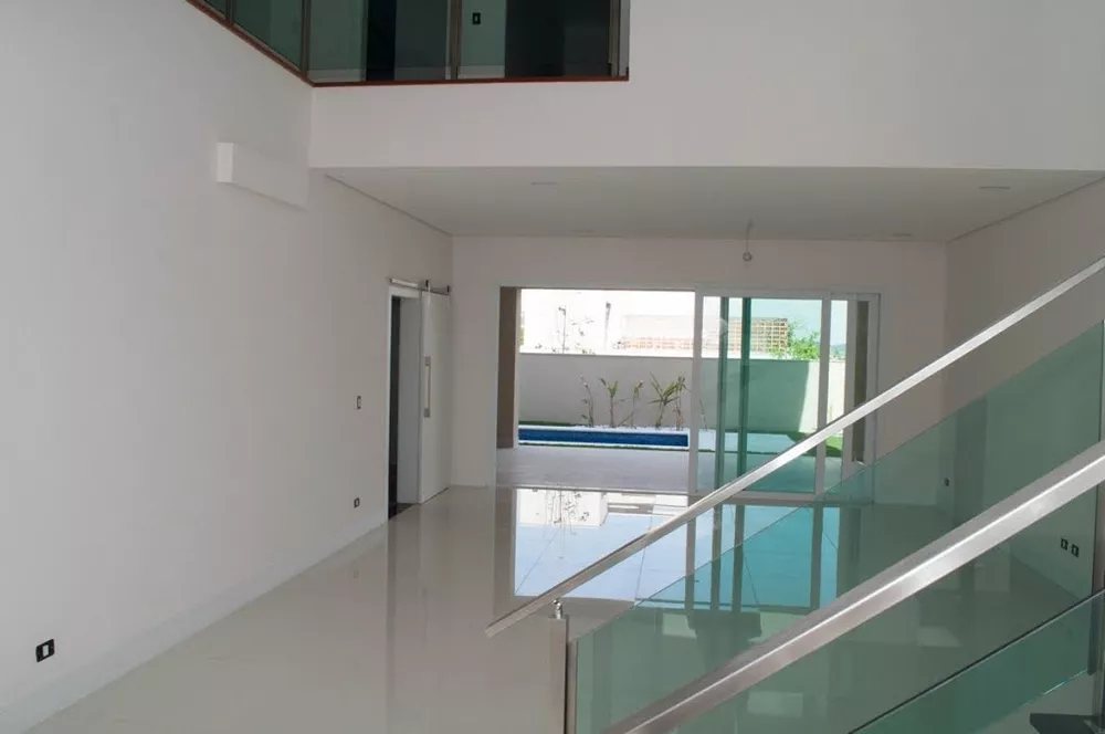 Casa de Condomínio à venda com 4 quartos, 384m² - Foto 4