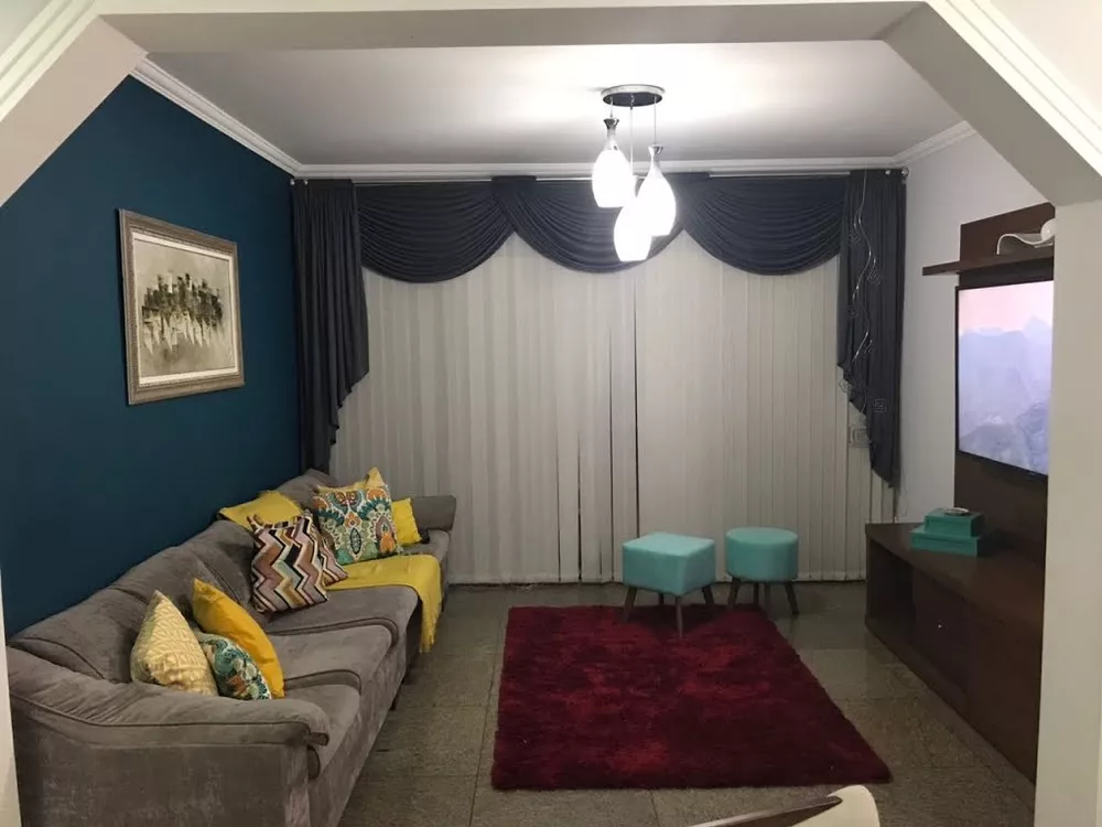 Sobrado à venda com 3 quartos, 150m² - Foto 1