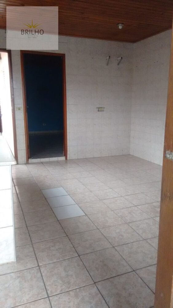 Casa à venda com 5 quartos, 175m² - Foto 1
