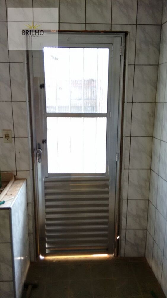 Casa à venda com 5 quartos, 175m² - Foto 8