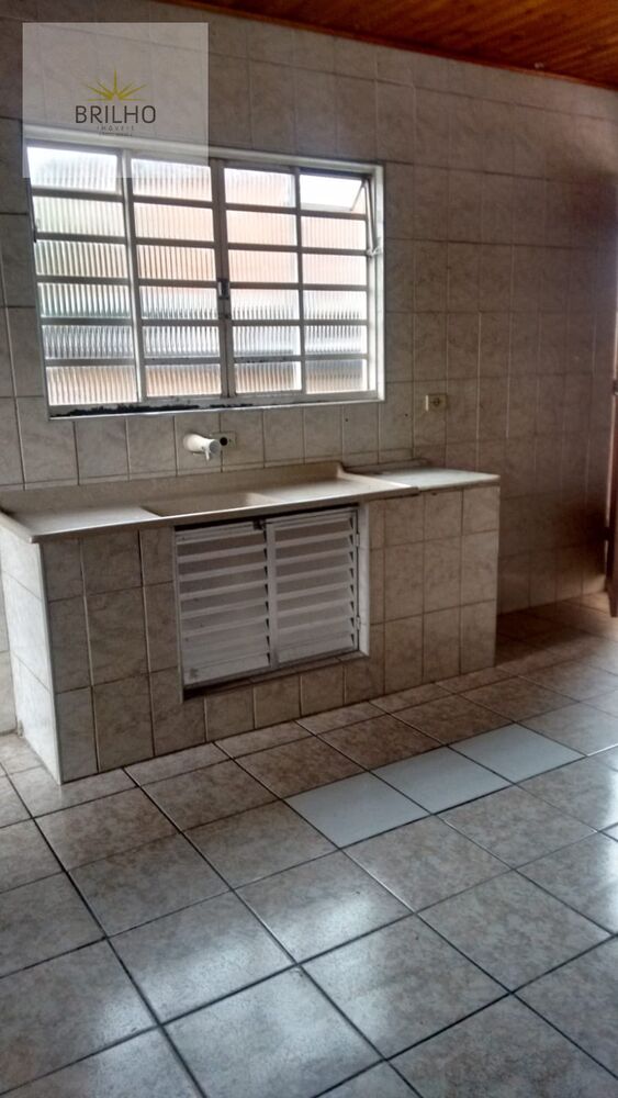 Casa à venda com 5 quartos, 175m² - Foto 2
