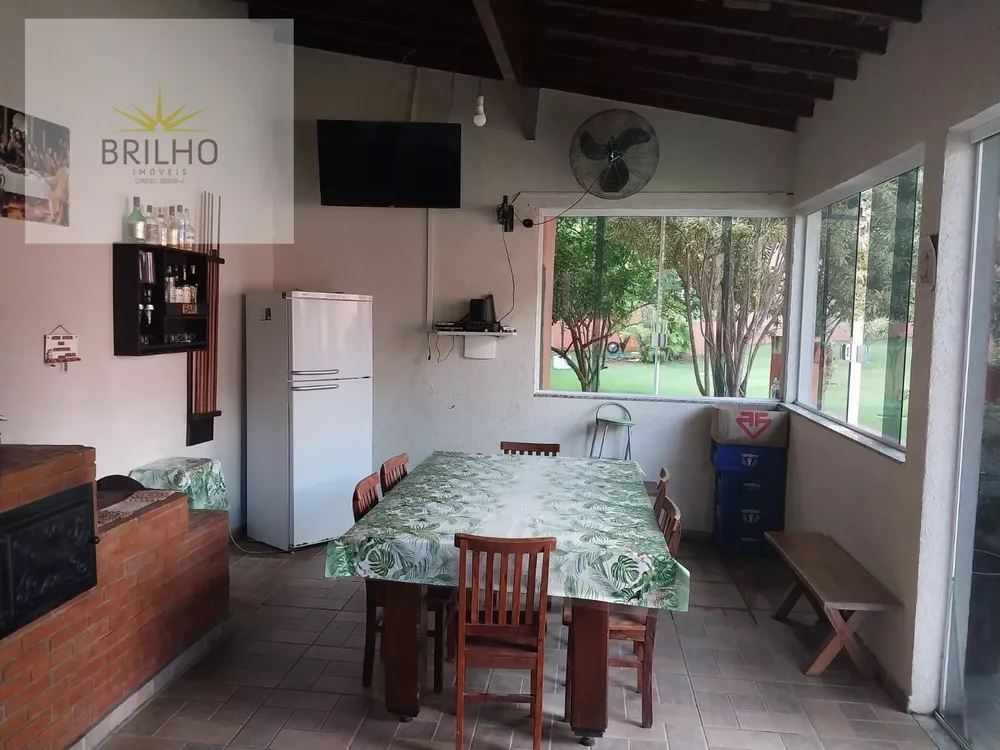 Chácara, 3 quartos, 1083 m² - Foto 2