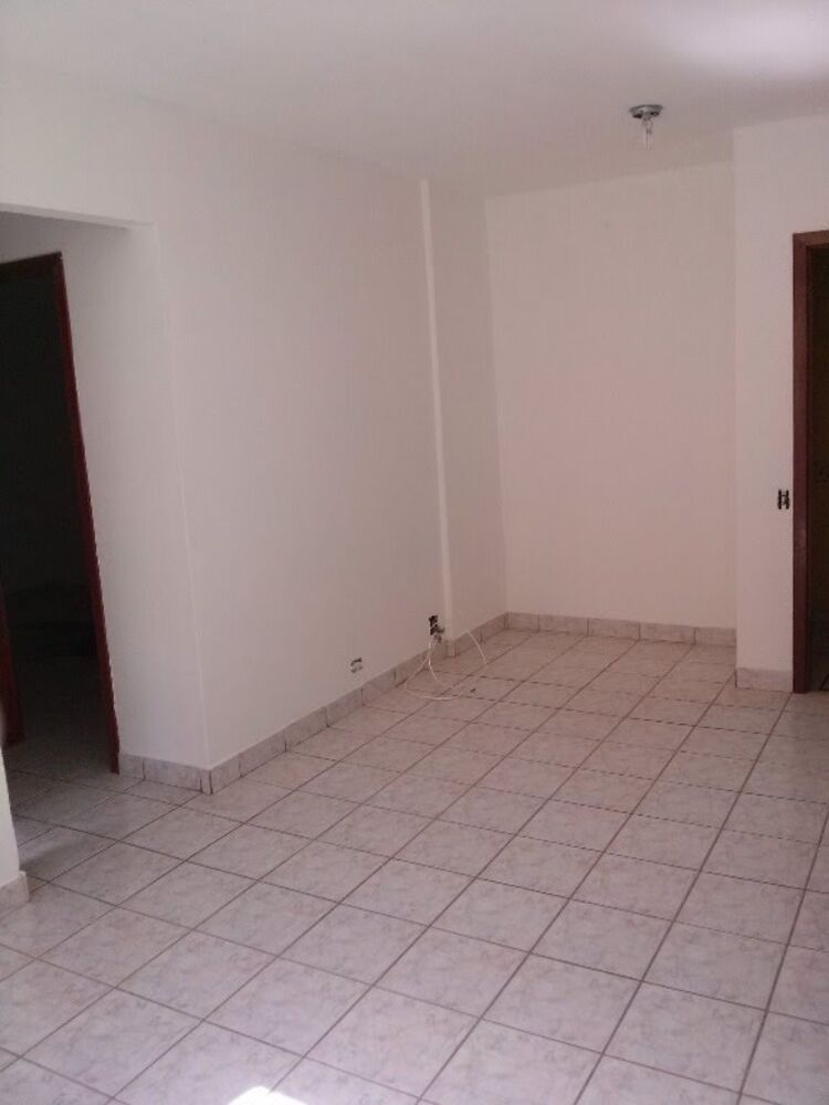 Apartamento para alugar com 2 quartos, 70m² - Foto 3