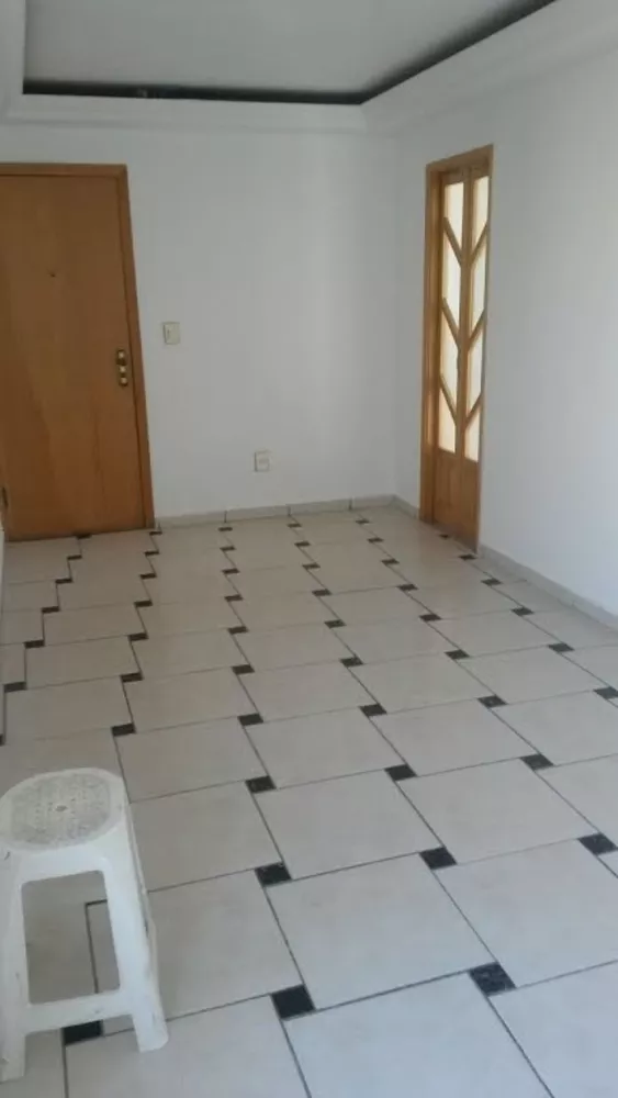 Apartamento à venda com 3 quartos, 68m² - Foto 2