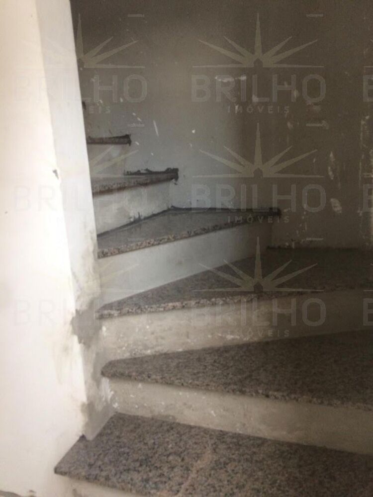 Casa de Condomínio à venda com 2 quartos, 100m² - Foto 2