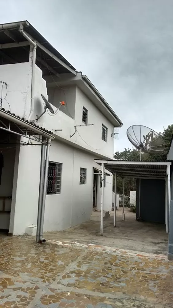 Casa à venda com 6 quartos, 500m² - Foto 4