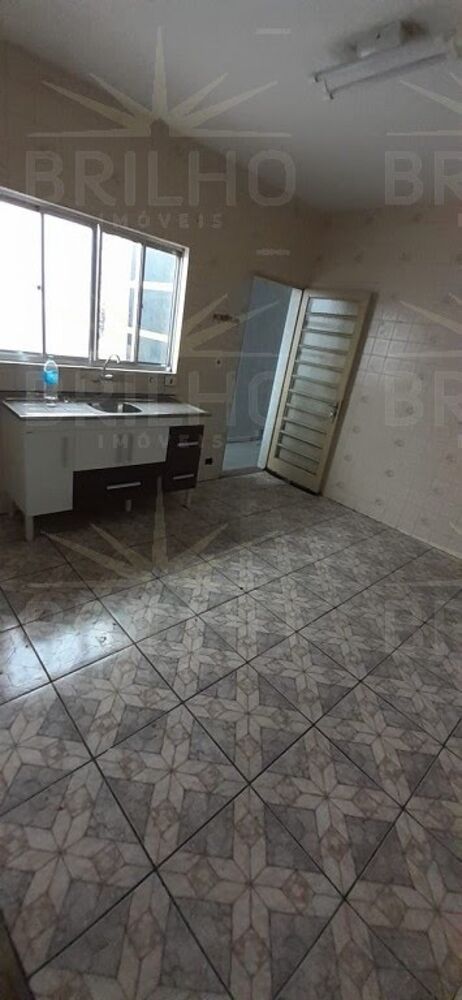 Casa para alugar com 2 quartos, 125m² - Foto 4