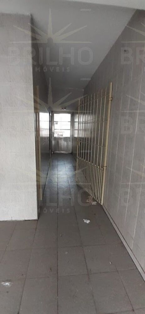 Casa para alugar com 2 quartos, 125m² - Foto 1
