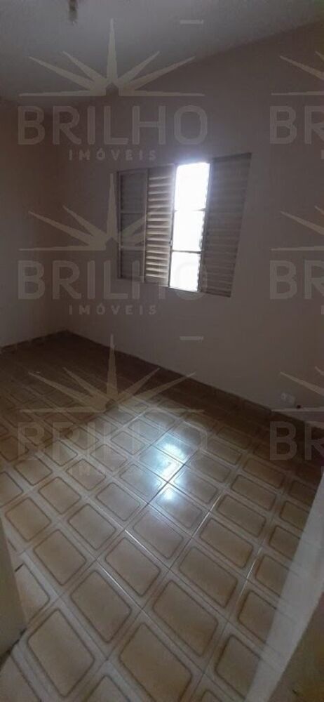 Casa para alugar com 2 quartos, 125m² - Foto 3
