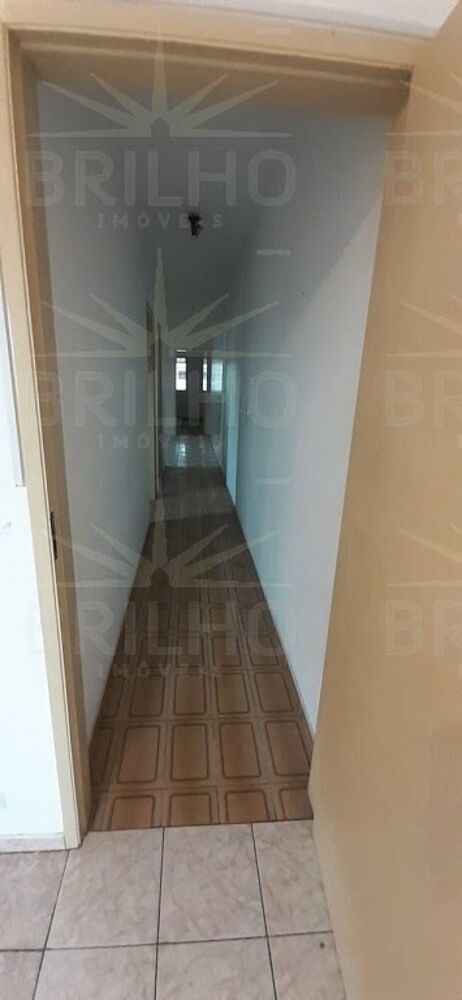 Casa para alugar com 2 quartos, 125m² - Foto 2