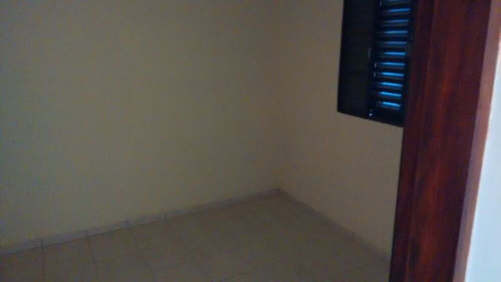 Casa para alugar com 2 quartos, 90m² - Foto 4