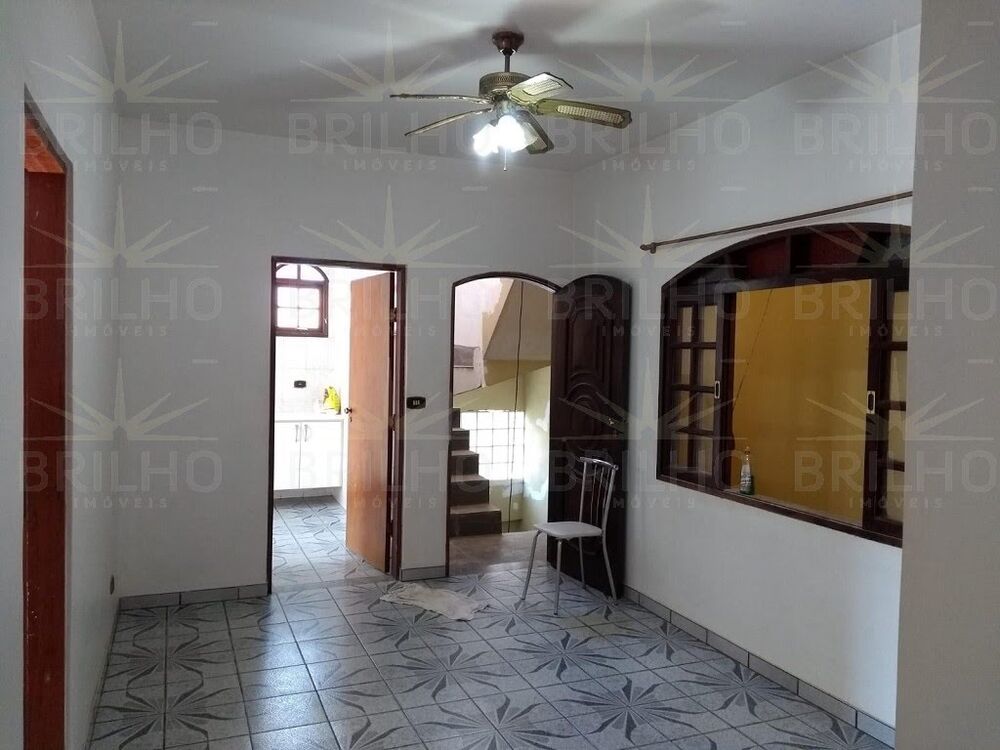 Casa para alugar com 2 quartos, 80m² - Foto 7