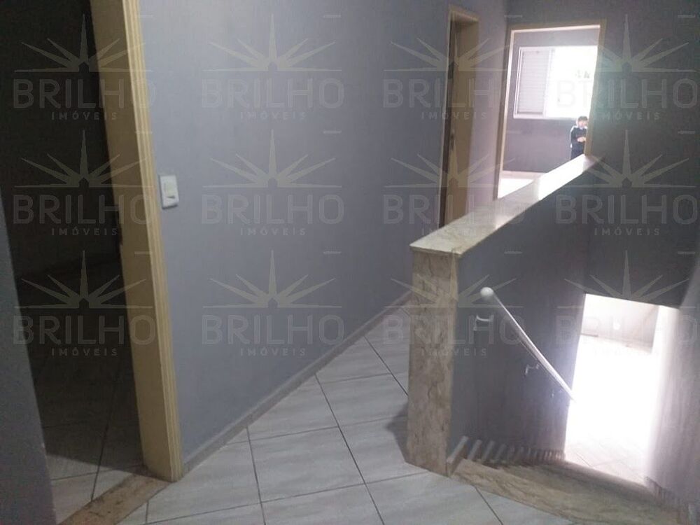 Sobrado, 3 quartos, 271 m² - Foto 2