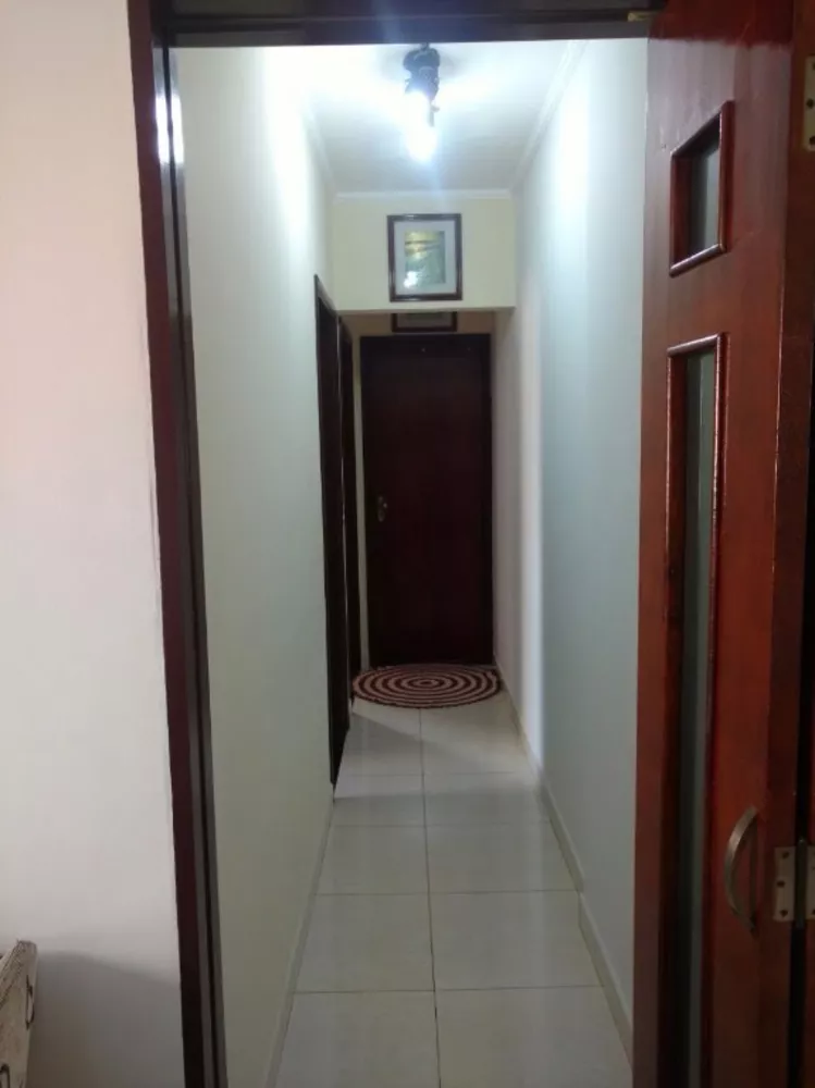 Apartamento à venda com 2 quartos, 70m² - Foto 4