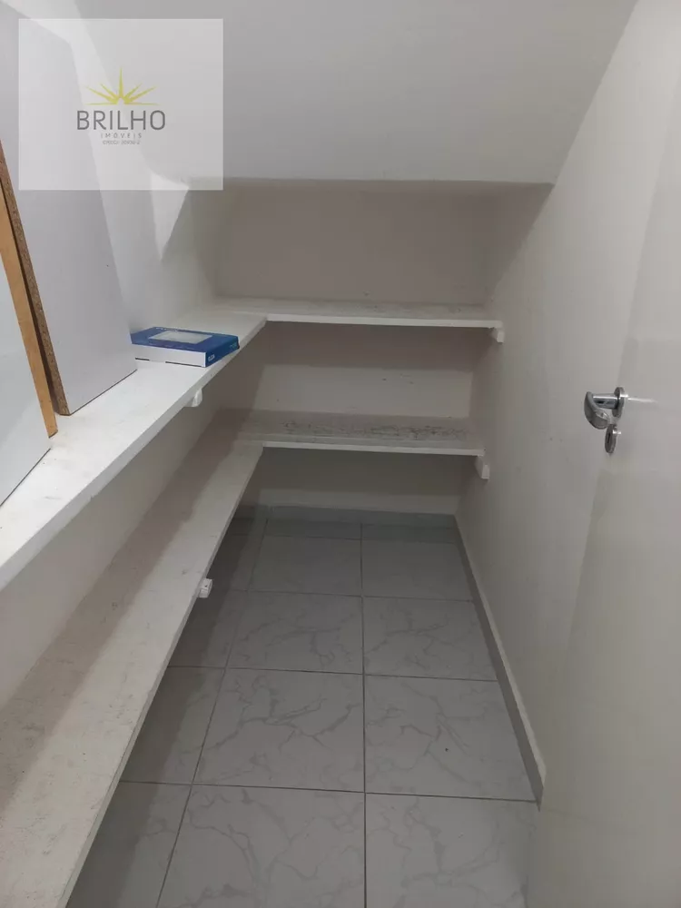 Sobrado à venda e aluguel com 3 quartos, 250m² - Foto 4