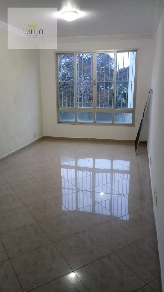 Apartamento à venda com 3 quartos, 76m² - Foto 1