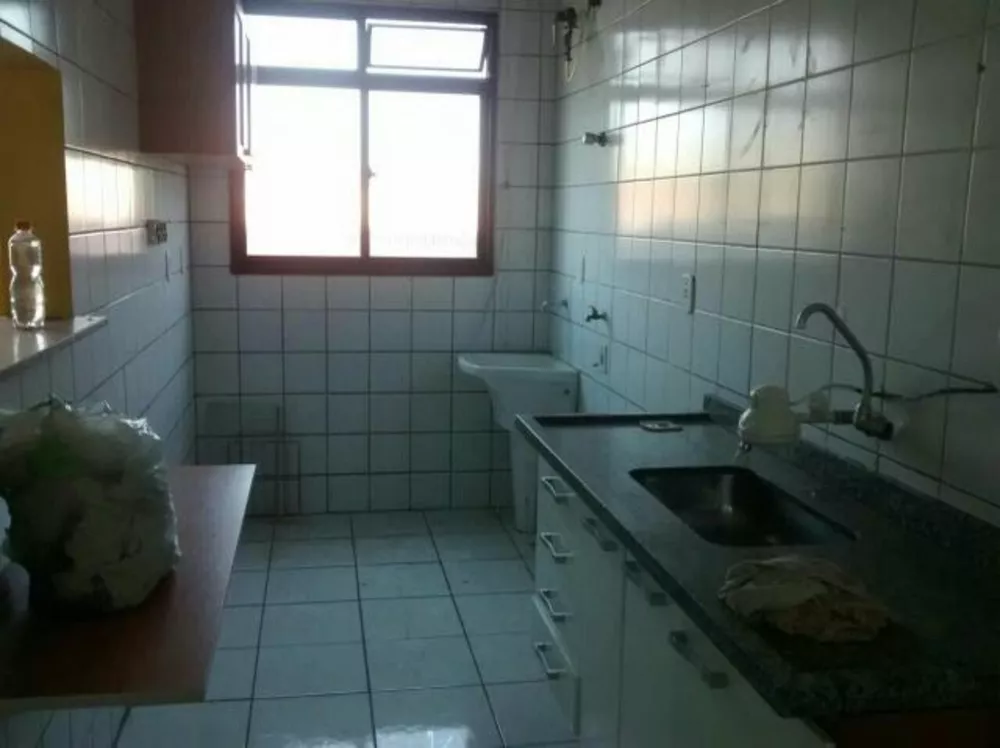 Apartamento à venda com 3 quartos, 60m² - Foto 4