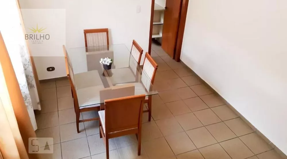 Sobrado à venda com 3 quartos, 180m² - Foto 1